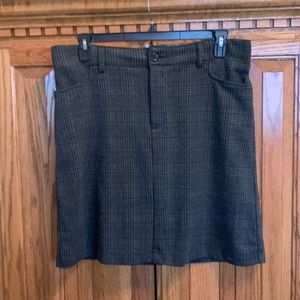 Gray plaid skirt